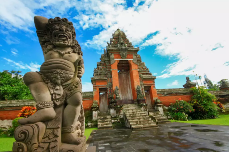 Recommended Travel Guide for Couples Discovering Bali with Joy Bali Travel